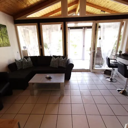 Ferienhaus MaLeFi 2 am Gülser Moselbogen Koblenz  Exterior foto